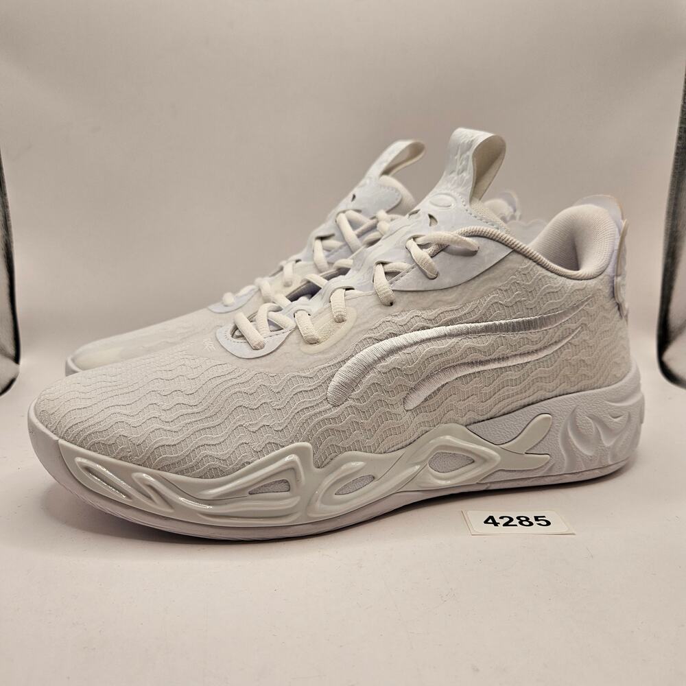 PUMA MEN'S 9.5 LAMELO BALL MB.04 LO ICE WHITE BASKETBALL SHOES 311319-01